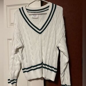 Walter Hagen White and Green V-Neck Golf Sweater
